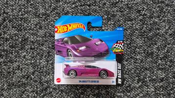 Hot Wheels Bugatti EB110 SS 1994 beschikbaar voor biedingen