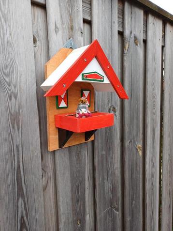 Vogel Voederhuisjes , Theepot-huisjes , Vogel-Chalets  beschikbaar voor biedingen