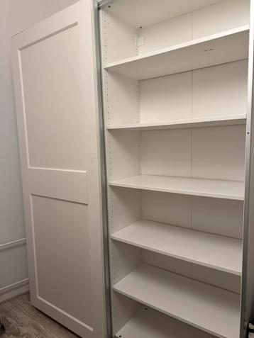 Witte PAX kledingkast met schuifdeuren - afbeelding 2