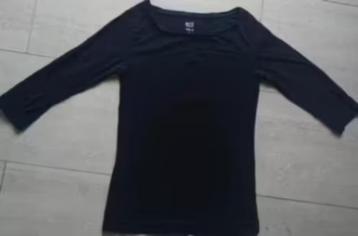 Zwart shirtje van WE (maat M) beschikbaar voor biedingen