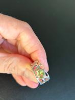 Zilveren ring met Olivijn (peridoot), Sieraden, Tassen en Uiterlijk, Ringen, Verzenden, Zo goed als nieuw, 17 tot 18, Met edelsteen