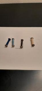 Spoeltjes voor Gritzner naaimachine. Ze zijn 3 cm lang., Antiek en Kunst, Antiek | Naaimachines, Ophalen of Verzenden