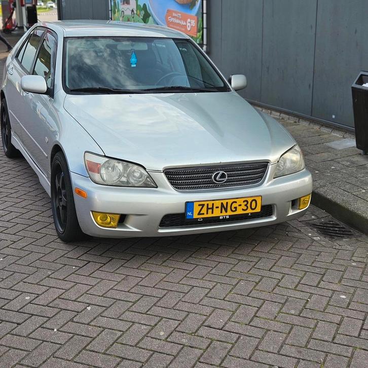 Lexus IS 200 2.0 AUT 1999 Grijs, Auto's, Lexus, Particulier, IS, Benzine, Sedan, Automaat, Origineel Nederlands, Zilver of Grijs