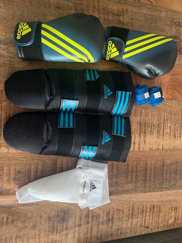 Kickboks Set Adidas - 10 jaar beschikbaar voor biedingen