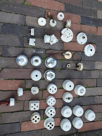 Antiek porseleinen schakelmateriaal, schakelaars, stopconta beschikbaar voor biedingen