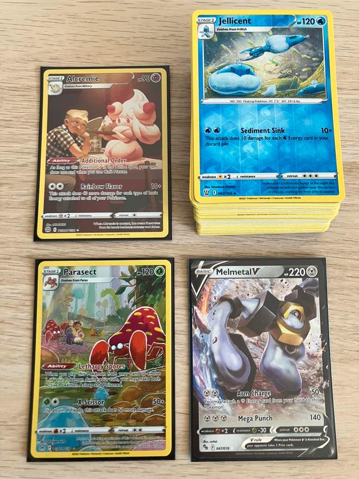 KADO TIP Set van 100 verschillende originele Pokemon kaarten, Hobby en Vrije tijd, Verzamelkaartspellen | Pokémon, Zo goed als nieuw