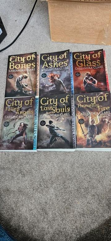 Cassandra Clare - City of Ashes beschikbaar voor biedingen