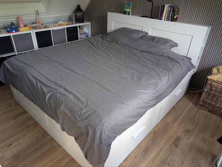 BRIMNES ikea bed 180x200 incl hoofdeinde & lattenbodem, Huis en Inrichting, Slaapkamer | Bedden, Gebruikt, Tweepersoons, 180 cm