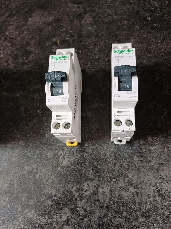 groepenkast circuit breakers, Doe-het-zelf en Verbouw, Elektra en Kabels, Nieuw, Overige typen, Ophalen of Verzenden