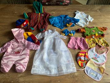 Pakket baby born poppenkleertjes beschikbaar voor biedingen
