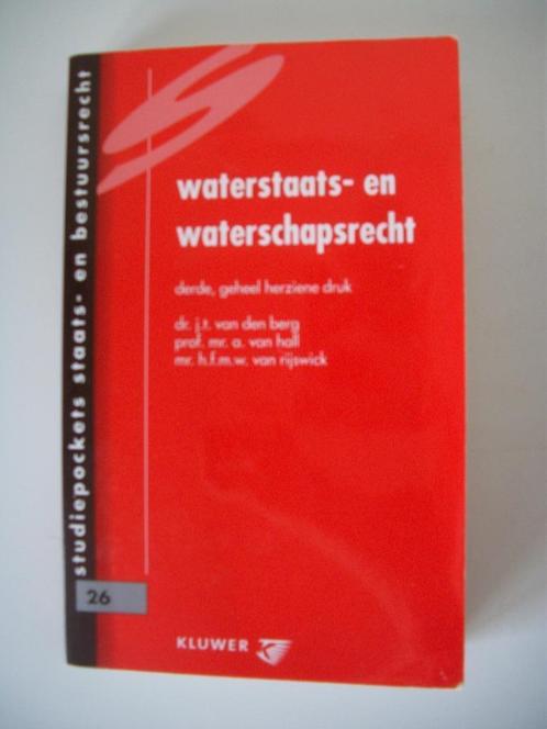 Waterstaats- en waterschapsrecht - J.T. van der Berg - zgan, Boeken, Studieboeken en Cursussen, Zo goed als nieuw, HBO, Beta, Ophalen of Verzenden