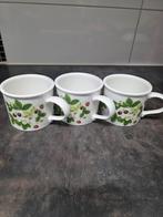 Portmeirion Summer Strawberries grote  mokken, Huis en Inrichting, Keuken | Servies, Ophalen of Verzenden, Zo goed als nieuw, Overige stijlen