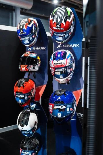 Shark Aeron-GP carbon motorhelmen beschikbaar voor biedingen