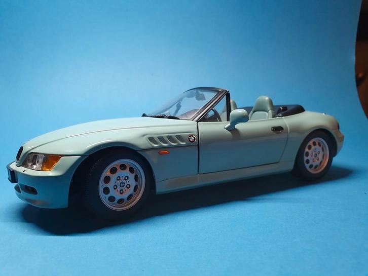 BMW Z3 schaalmodel 1:18 - ZGAN, Hobby en Vrije tijd, Modelauto's | 1:18, Zo goed als nieuw, Auto, UT Models, Ophalen of Verzenden