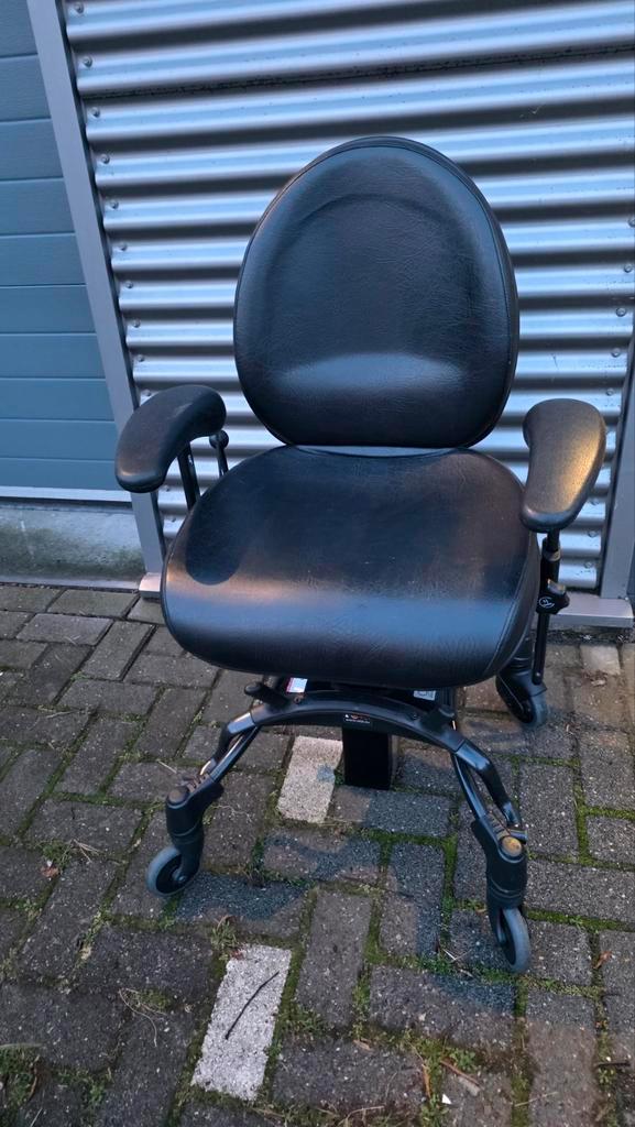 Trippelstoel Vela Tango 200 EB, Diversen, Verpleegmiddelen, Gebruikt, Ophalen of Verzenden