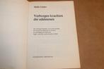 Verborgen Krachten der Edelstenen — Mellie Uyldert Magie, Ophalen of Verzenden, Gelezen, Overige onderwerpen, Achtergrond en Informatie