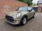 Mini Cooper 1.5 Aut Grijs Pano Facelift rijbaar schade Belg., Auto diversen, Schadeauto's, Ophalen of Verzenden, Zilver of Grijs