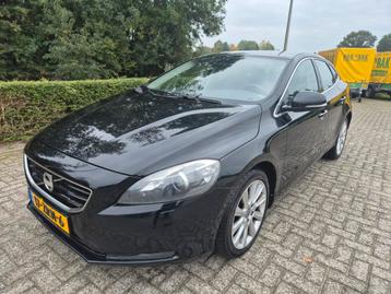 Volvo V40 1.6 D2 115PK 2013 Zwart beschikbaar voor biedingen