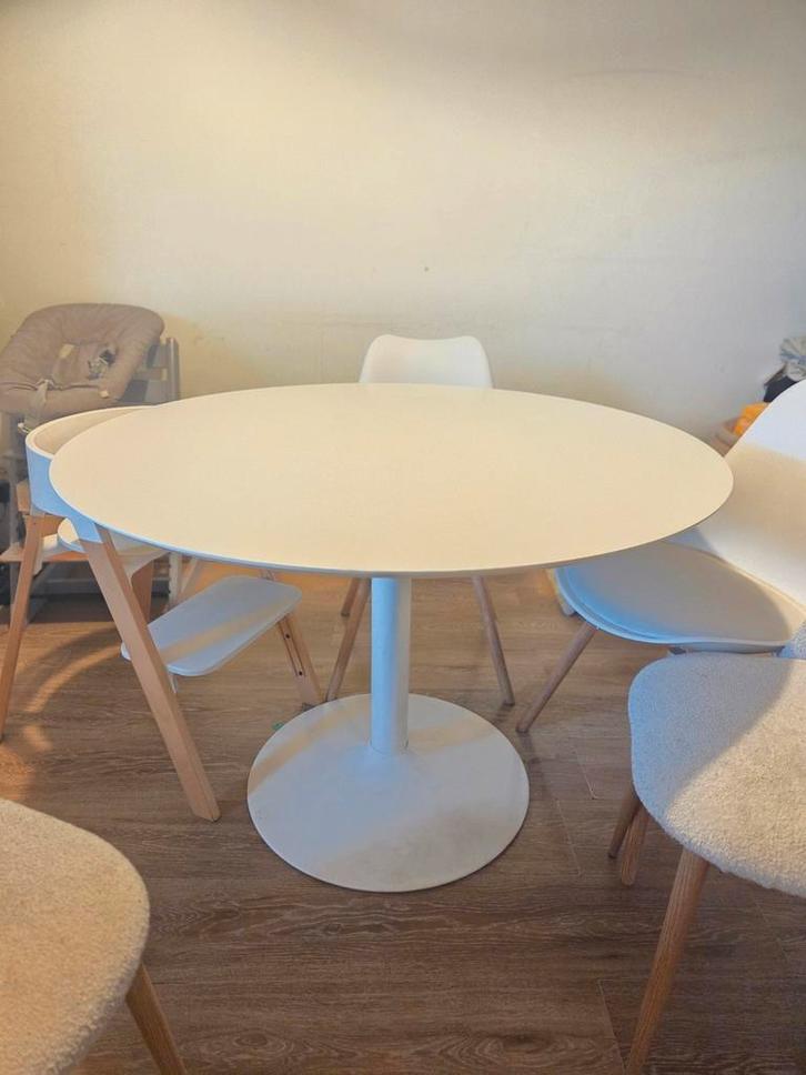 VTwonen ronde eettafel, Huis en Inrichting, Tafels | Statafels, Zo goed als nieuw, Ophalen of Verzenden