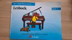 Hal Leonard Pianomethode lesboek 2, Ophalen of Verzenden, Gelezen