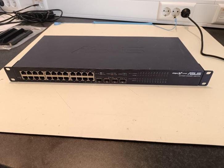 ASUS GigaX1124B | 24-poorts Gigabit Switch, Computers en Software, Netwerk switches, Gebruikt, Ophalen