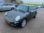 Mini 1.6 | Park Lane | 16V Cooper 2006 Grijs, Auto's, Voorwielaandrijving, 4 cilinders, 4 stoelen, Bruin