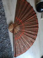 Balinese groot waaier van batik en bamboe, Sieraden, Tassen en Uiterlijk, Paraplu's, Ophalen of Verzenden, Gebruikt, Oranje