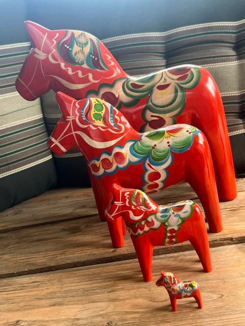 4 Originele DALARNA DALA Paarden (Puntgaaf) Handgemaakt, Antiek en Kunst, Kunst | Beelden en Houtsnijwerken, Ophalen of Verzenden