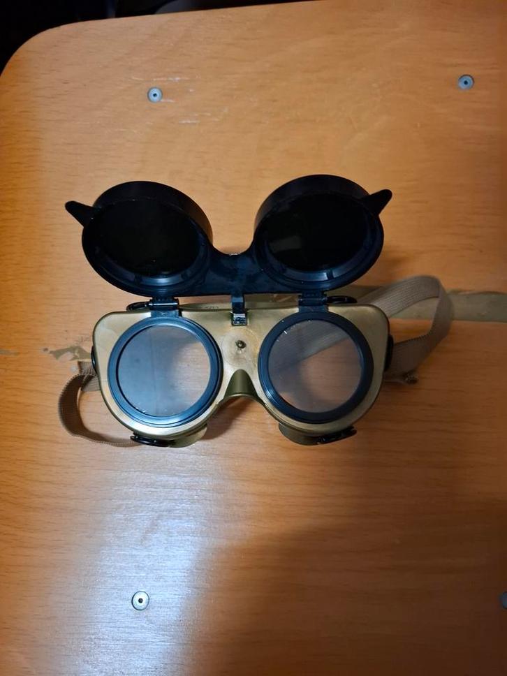 Lasbrillen 28 stuks (vintage), Doe-het-zelf en Verbouw, Laskappen, Gebruikt, Lasfilter, Ultraviolet, Ophalen of Verzenden