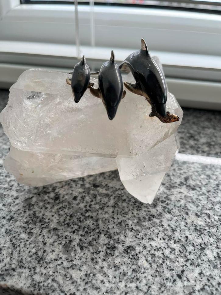Bergkristal met Zilveren Dolfijnen, Antiek en Kunst, Antiek | Goud en Zilver, Zilver, Ophalen of Verzenden