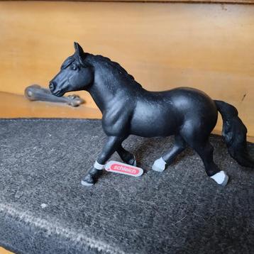 schleich noriker hengst beschikbaar voor biedingen