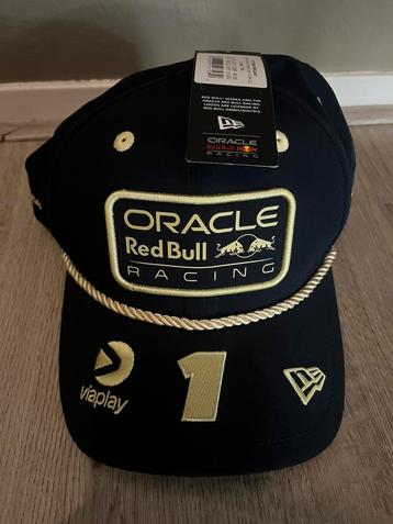 Red Bull Racing Max Verstappen 2023 World Champion Cap beschikbaar voor biedingen