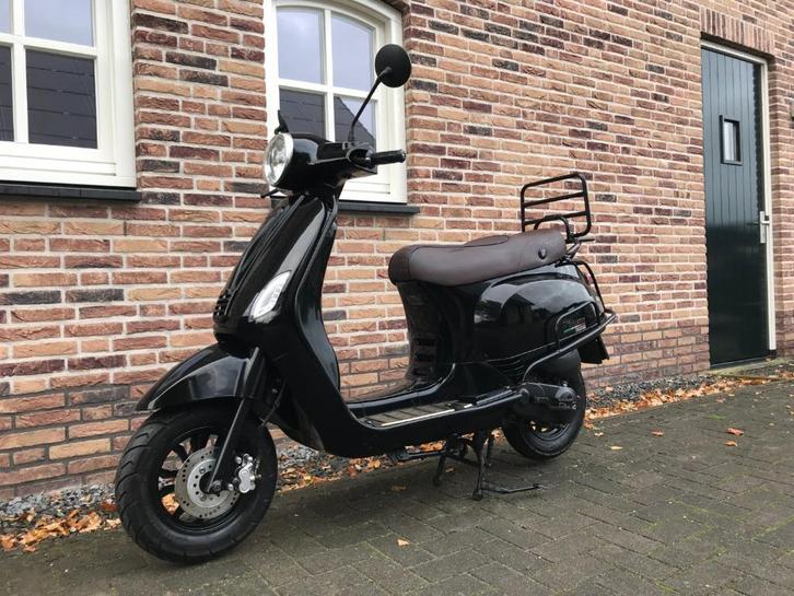MOMO MORINO BROM BJ 2020 KM 6100 TOSCANA VX50 SOURINI VX, Fietsen en Brommers, Scooters | Overige merken, Gebruikt, Maximaal 45 km/u