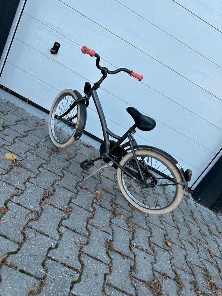 Stoere grijze kinderfiets - 20 inch, Fietsen en Brommers, Fietsen | Kinderfietsjes, Zo goed als nieuw, 20 inch of meer, Ophalen