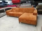Oaker gele hoekbank velvet 275x160cm geheel gereinigd, 250 tot 300 cm, ., Hoekbank, Ophalen of Verzenden