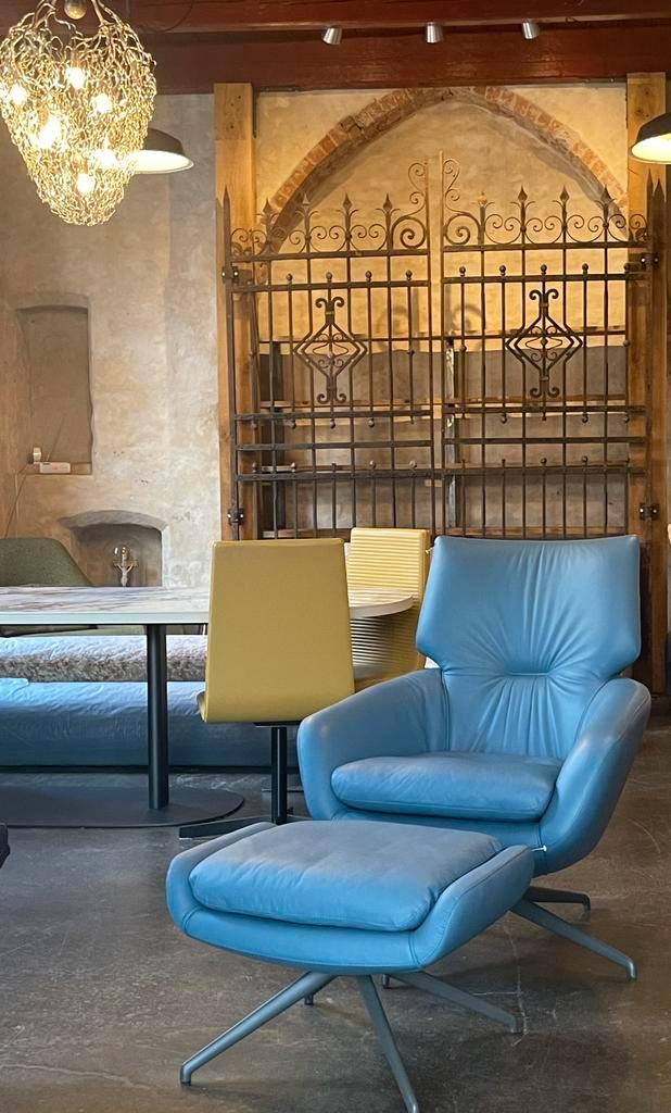 Leolux Lloyd draai-relaxfauteuil met hocker NIEUW, Huis en Inrichting, Fauteuils, Nieuw, Leer, 75 tot 100 cm, Ophalen