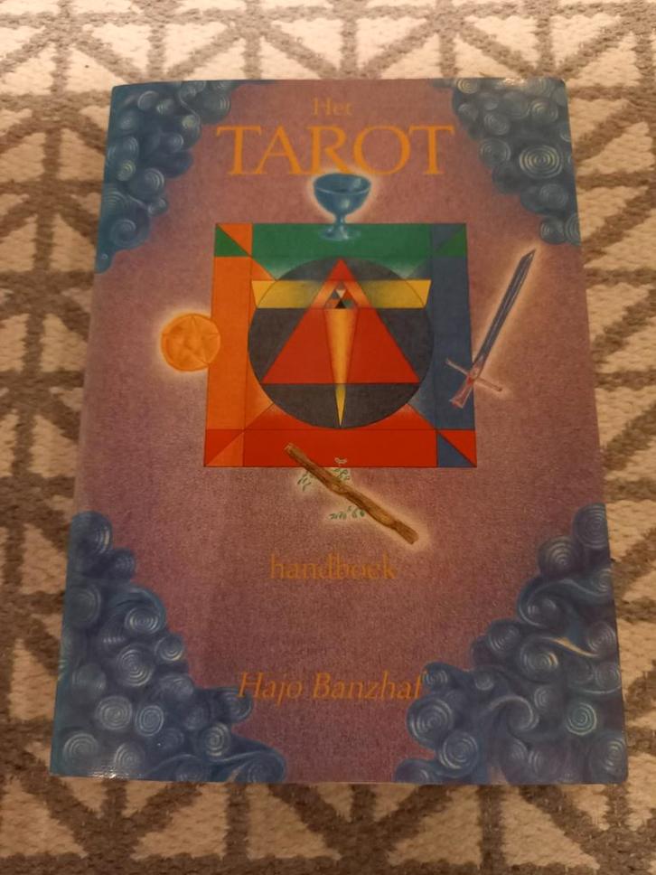 h1 Het Tarot handboek - Hajo Banzhaf, Boeken, Esoterie en Spiritualiteit, Gelezen, Overige typen, Tarot of Kaarten leggen, Ophalen of Verzenden