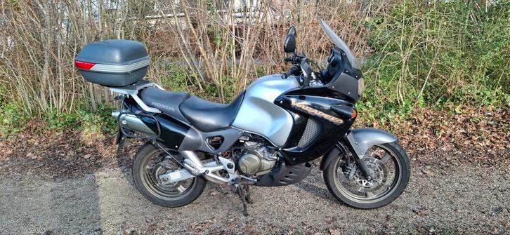Nette Honda Varadero XL1000V, Motoren, Motoren | Honda, Particulier, Toermotor, meer dan 35 kW, Motorrijbewijs A, Ophalen