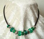 Leren ketting met bedels in hard groen, Info.adorabeads@gmail.com, Overige materialen, Adorabeads, Nieuw