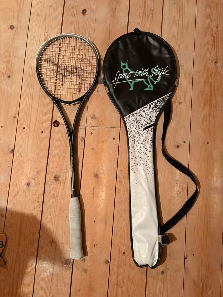 KARAKAL Squash racket zgan, Sport en Fitness, Squash, Ophalen, Zo goed als nieuw, Racket, Met hoes