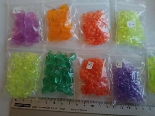 Verschillende zakjes met kraaltjes, Hobby en Vrije tijd, Kralen en Sieraden maken, Zo goed als nieuw, Kraal, Ophalen
