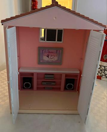 Barbie Dreamhouse - Roze met Witte Details beschikbaar voor biedingen