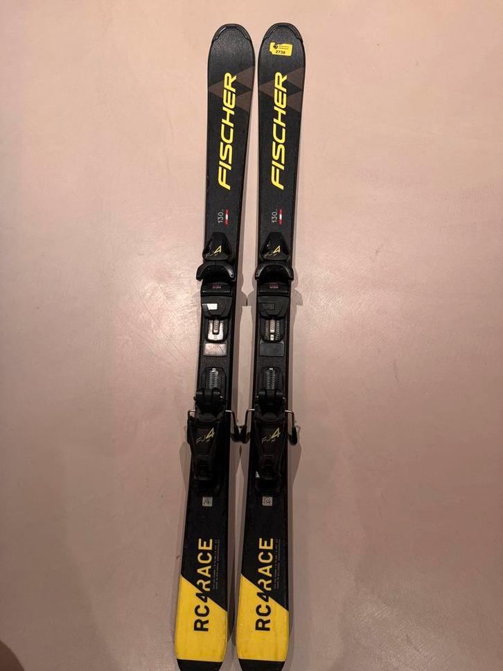 Fischer RC4 Race kinderski - 130cm, Sport en Fitness, Skiën en Langlaufen, Gebruikt, Ski's, Skiën, Fischer, Carve, 100 tot 140 cm