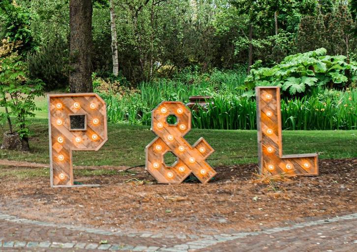 Lichtletters van robuust hout, Hobby en Vrije tijd, Feestartikelen | Verhuur, Nieuw, Geboorte of Huwelijk, Ophalen
