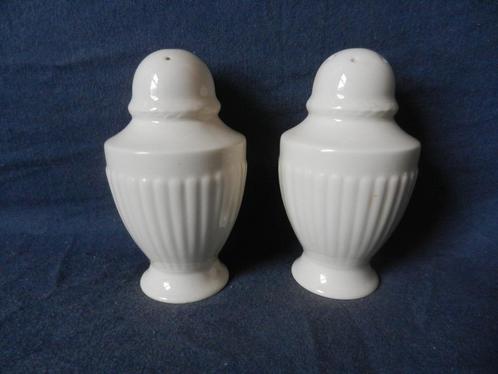 Wedgwood Edme plain peper- en zoutstel vrijwel Nieuwstaat, Antiek en Kunst, Antiek | Servies los, Ophalen of Verzenden