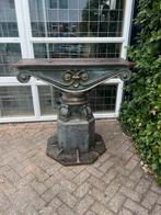 Grote gietijzeren ornamenten, Ophalen