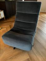 Modern donkerblauwe velours loungefauteuil, Eenpersoons, 75 tot 100 cm, Ophalen of Verzenden, Zo goed als nieuw