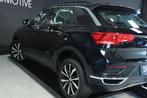 Volkswagen T-Roc 1.5 TSI Sport / PANODAK / DODEHOEK / ACC /, Stof, Zwart, 4 cilinders, 150 pk