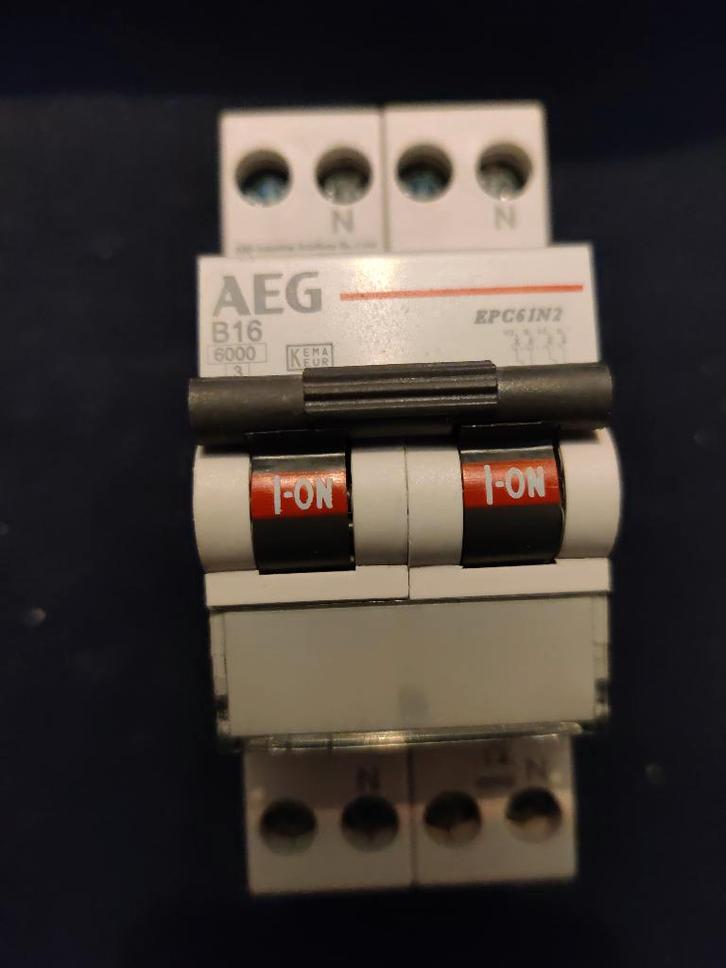 AEG Fornuisgroep Kookgroep B16 2P+2N EPC61N2 695173 16122204, Hobby en Vrije tijd, Elektronica-componenten, Zo goed als nieuw