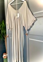 Vrouwelijke kaftan dress zandkleur satijn look mt. 40 - 42, Made in Italy, Beige, Maat 42/44 (L), Nieuw